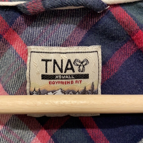 checked shirt - Picture 5 of 7